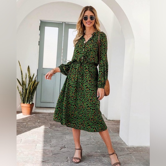 Sunday Dresses & Skirts - SundayUP Green Leopard Print Lantern Sleeve Midi Dress